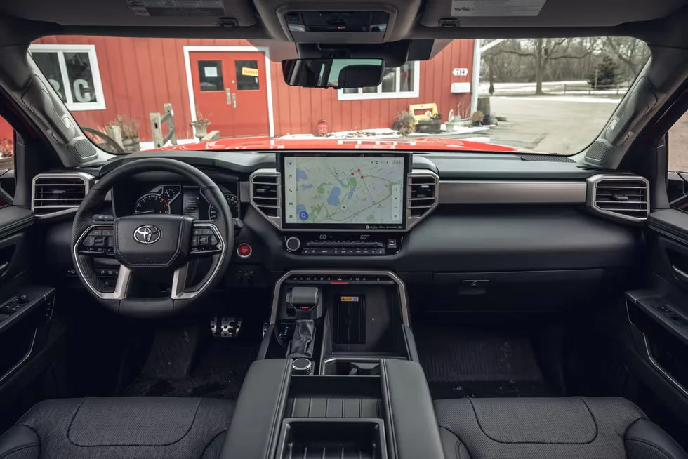 طراحی داخلی تویوتا توندرا 2025