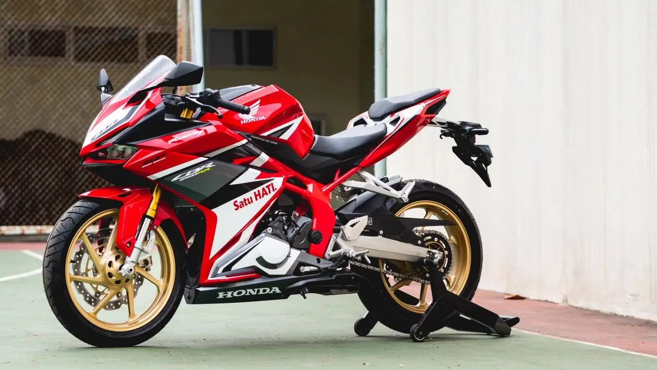 هوندا CBR250R