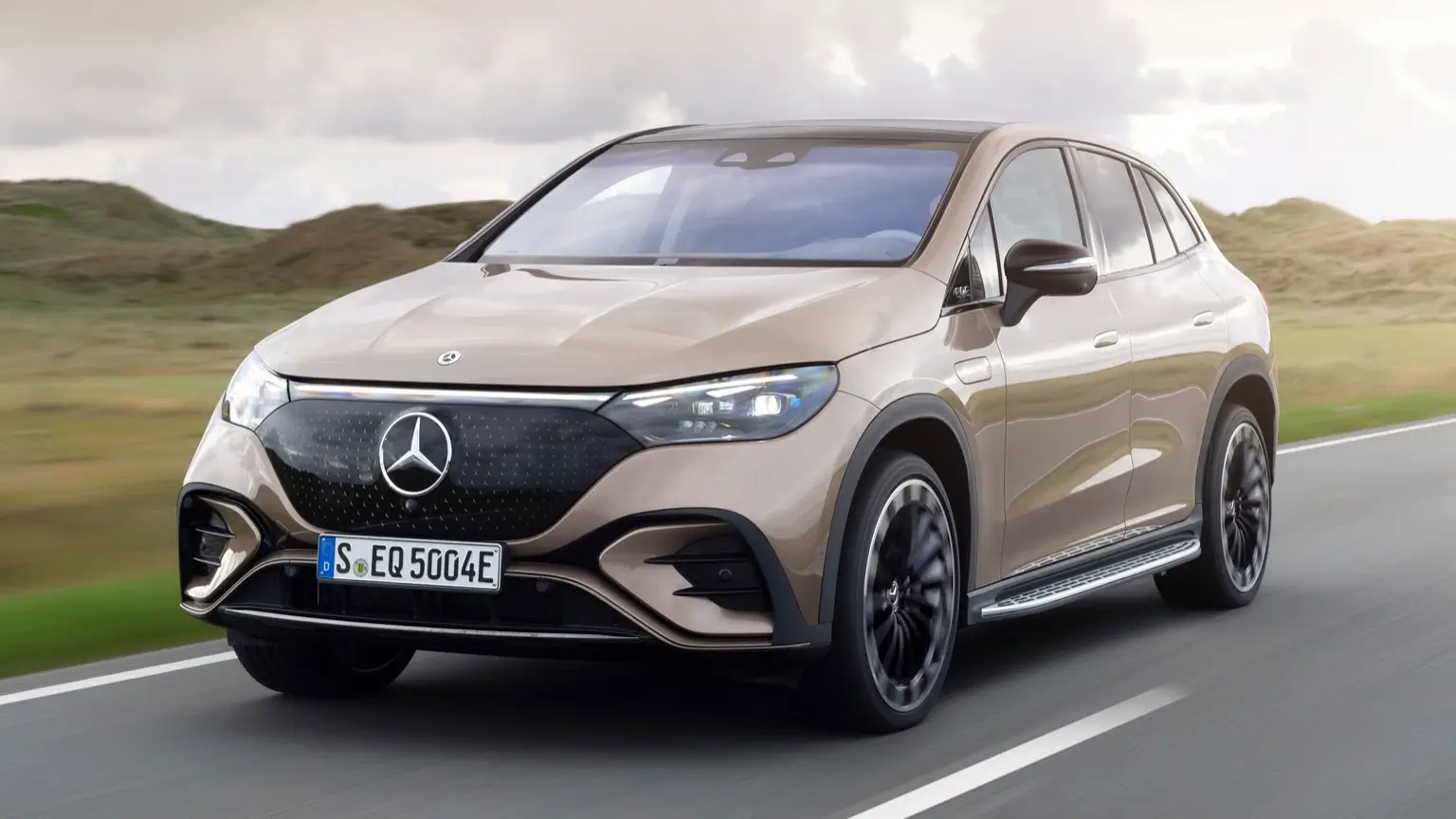 ظاهر مرسدس بنز EQE 500 4MATIC